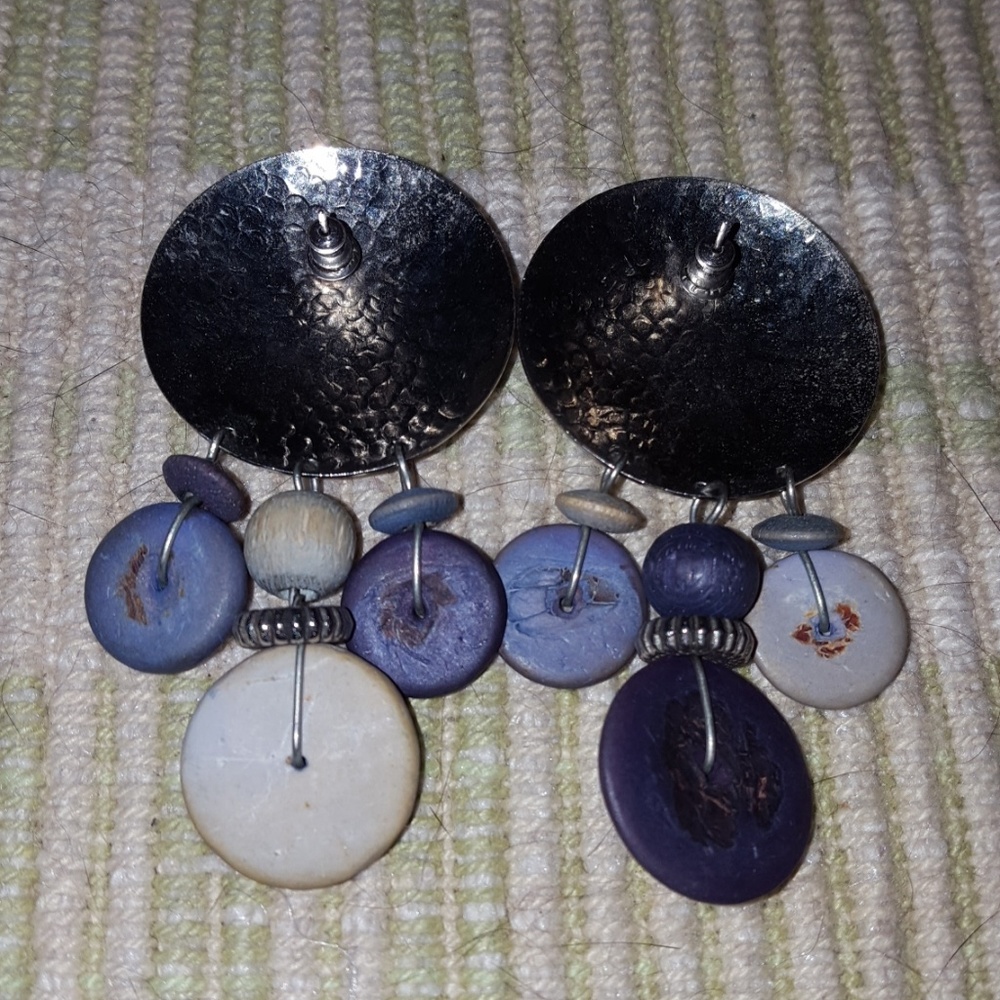 Earrings - Picture 2 of 3